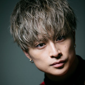 白濱亜嵐のミックスマッシュヘアスタイル