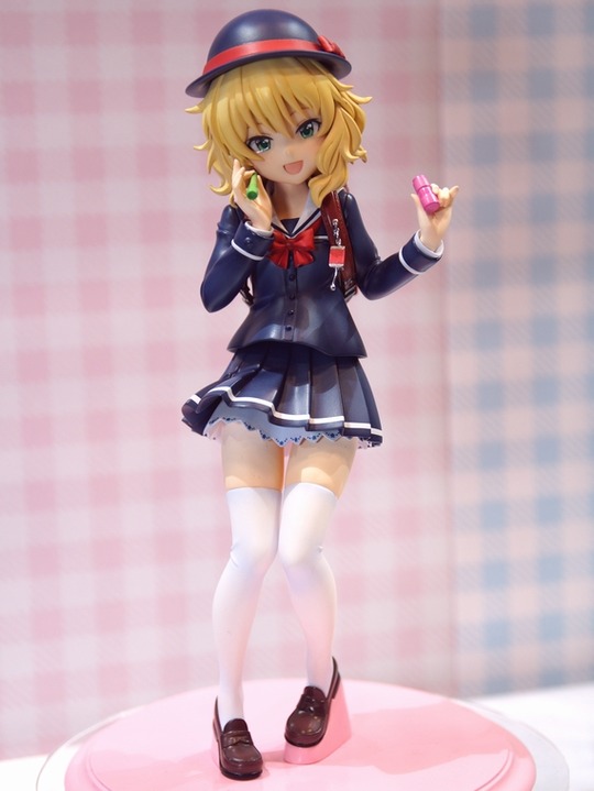 WF2017W_Girl_PLUM01