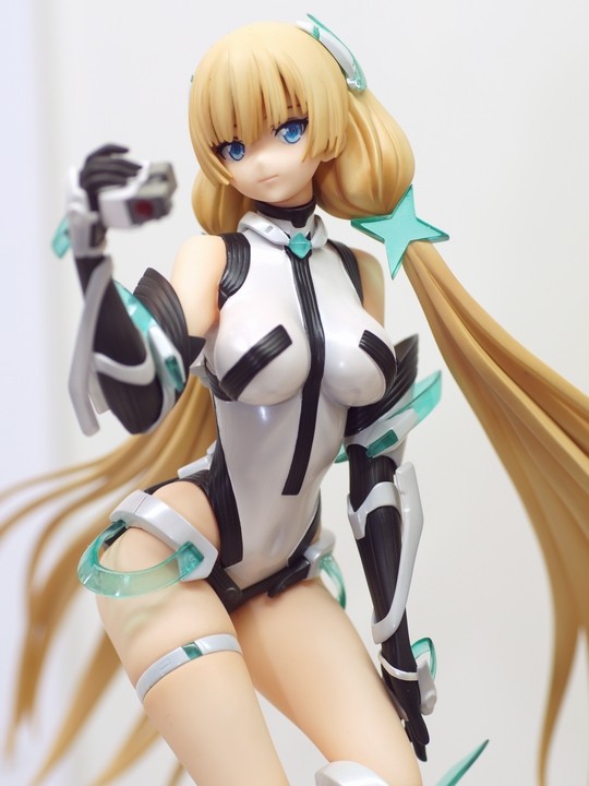 wf2015w_GIRL_alphamax03