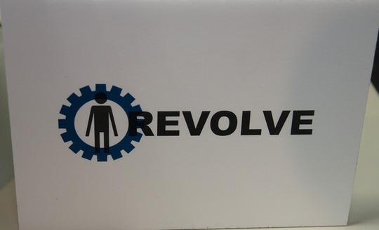 20170802_REVOLVE01