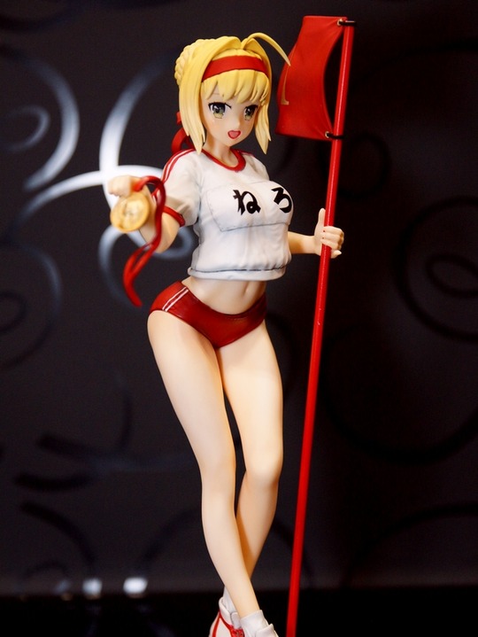 WF2018W_Elfin Store04