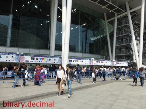 4_RADWIMPSのライブも同じ日に!こちらも大行列