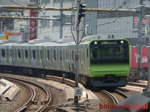 E235系