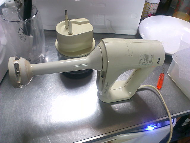 ブレンダー壊れる！ : bitlog