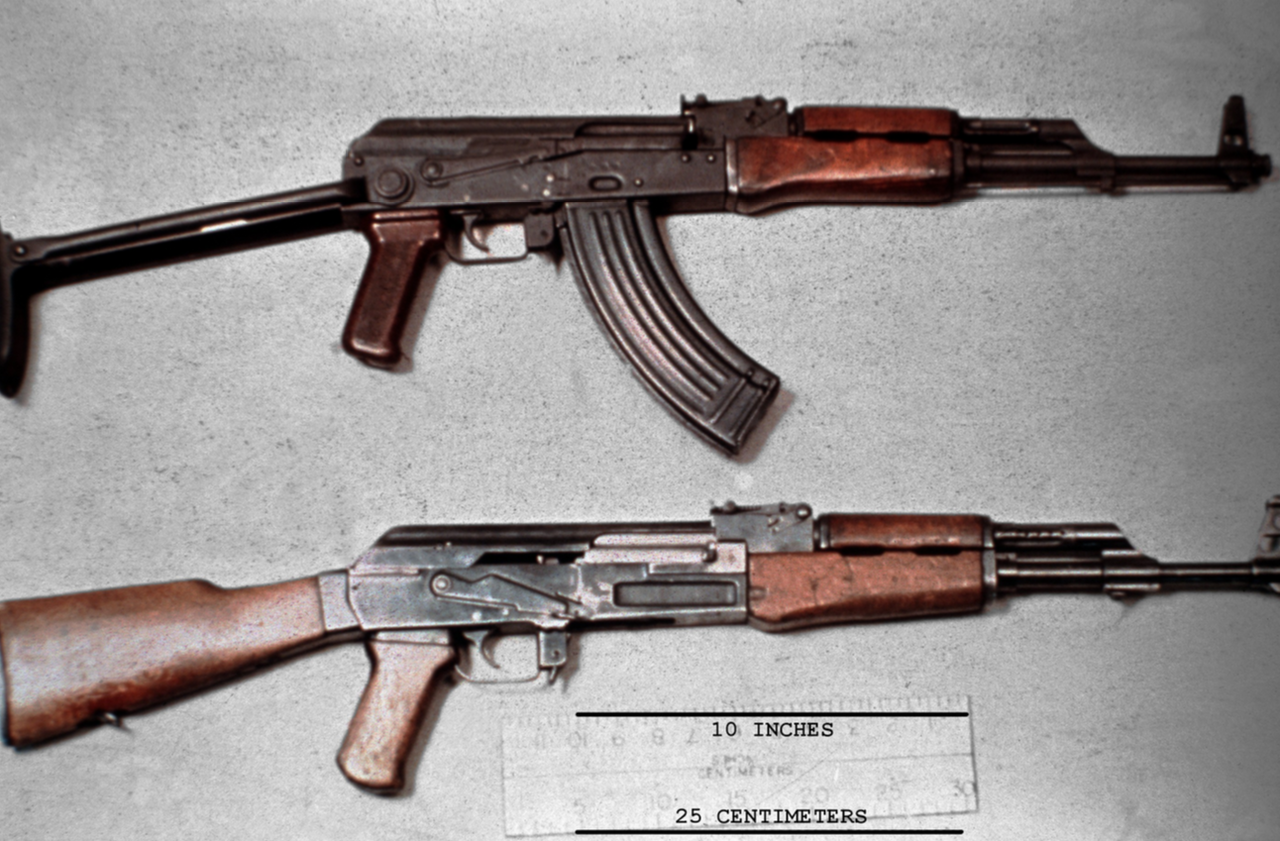 50年以上に亘って世界の紛争地域で使われ続けているアサルトライフル ak
