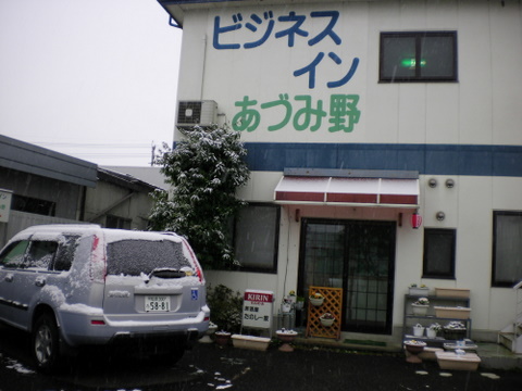 �� 005