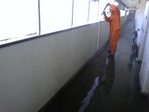 高圧水洗浄作業
