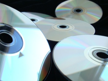 compact-disk-1108240_1280