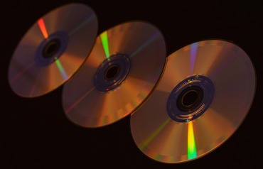 cd-1912161_1280
