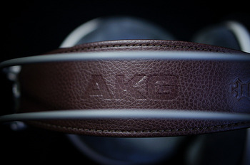 AKG