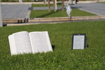 e-reader-1213214_1280
