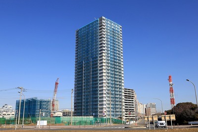THE ËëÄ¥ BAYFRONT TOWER¡õRESIDENCE