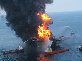 280px-Deepwater_Horizon_offshore_drilling_unit_on_fire_2010