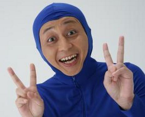 今から7、8年前、全身タイツ姿でヌーブラを身に着け、「ヌーブラ、ヤッホー!」なるギャグをかましていた女性お笑いコンビがいた。「モエヤン」だ。