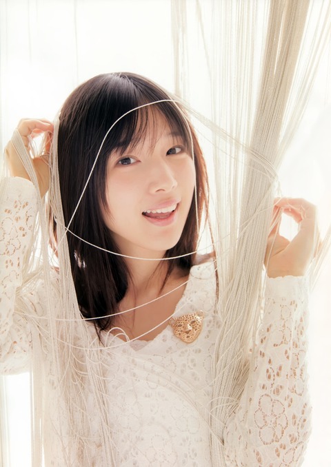 内田真礼