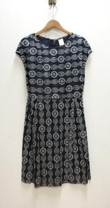 0208 085