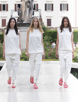 birkenstock-cw24-magazine-slider-pitti2018-runway16-100-d