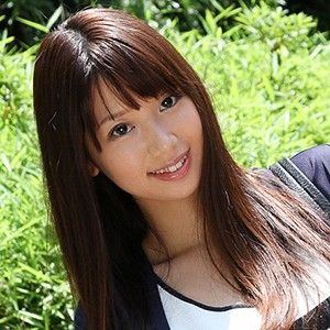 れい(23)