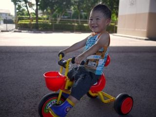 日陰でサイクリング