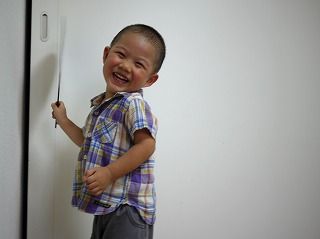 うちわ持って