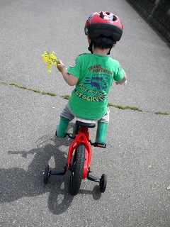 片手運転