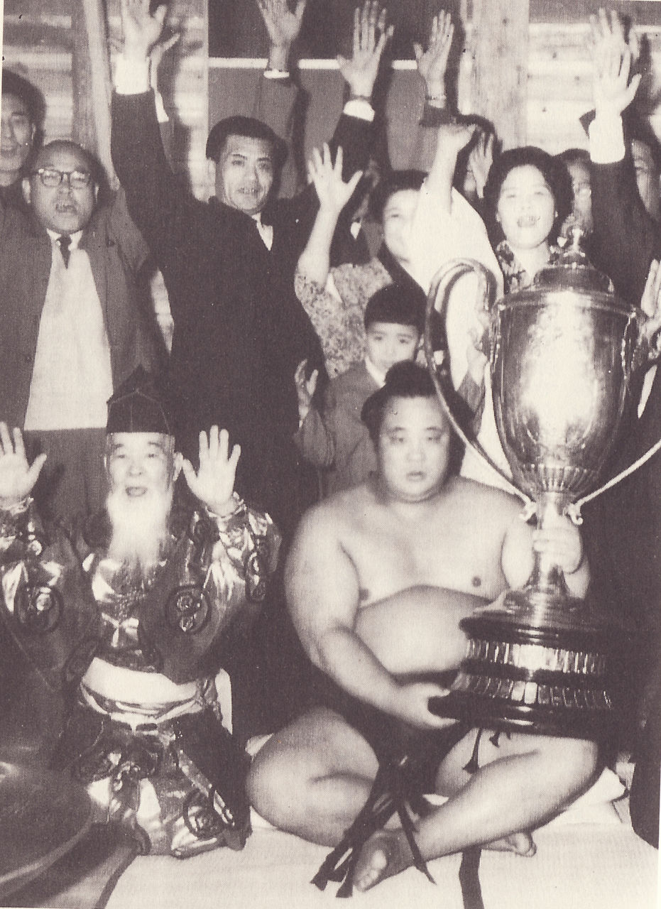 「若羽黒 相撲」の画像検索結果