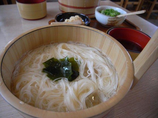 そうめんの薬味で意外そうでも合う薬味とは?