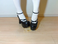 厚底パンプスお書き踏み潰し粉々(8)