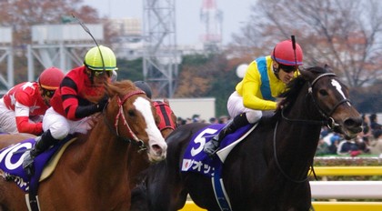 オーケンブルースリの猛追を退け・・・