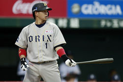 中島宏之(35歳).288(104-30) 3本 13打点 出塁率.380 OPS.803