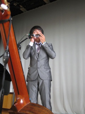 片倉さん演奏1