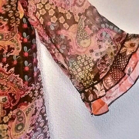 洋服の断捨離:ひらひら系シャツ2