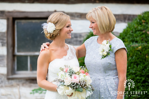 mother at wedding day