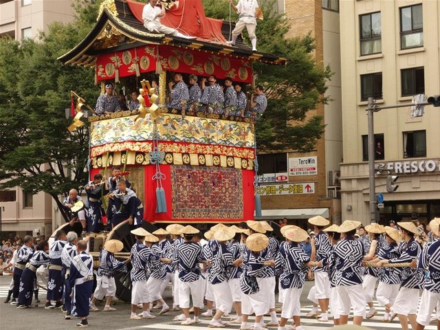 04c12b0f.jpg (640×480)