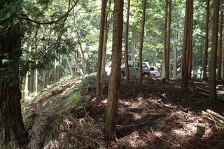 s-P8020035広場・大谷沢の標柱あり
