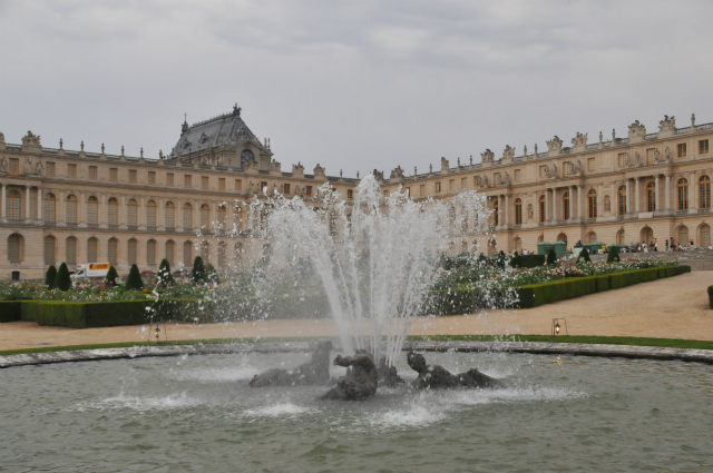 14年フランス弾丸旅行記 第10回 ヴェルサイユ宮殿の庭園で大噴水ショーを堪能 前編 マリンブルーの風
