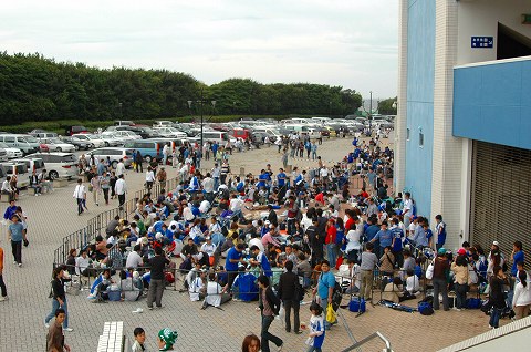 レフト入場列