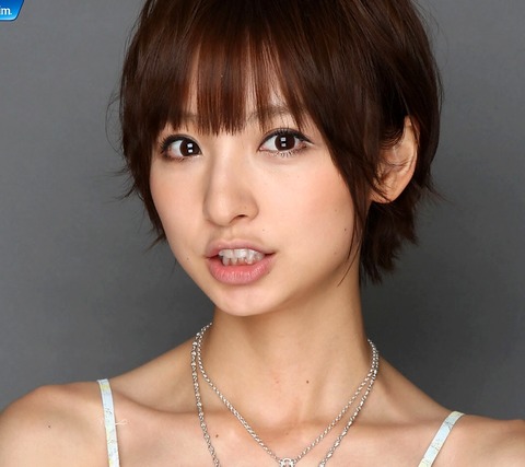 篠田真理子