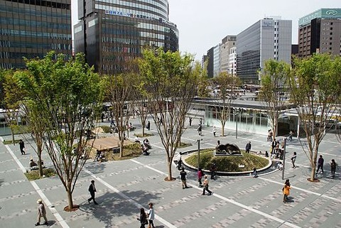 Kyushu_Railway_-_Hakata_Station