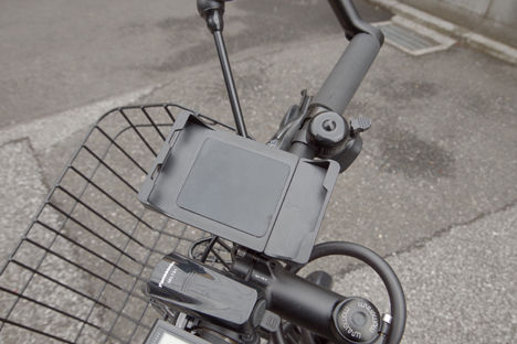 クロスバイクのスマホホルダーを買い替え、2