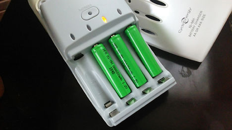 クアッドLEDランタン、100円ショップの充電池がお薦め!5