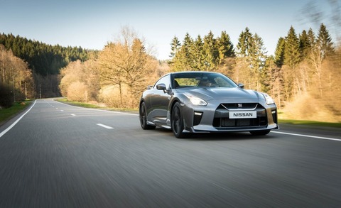 2017-Nissan-GT-R-101-876x535