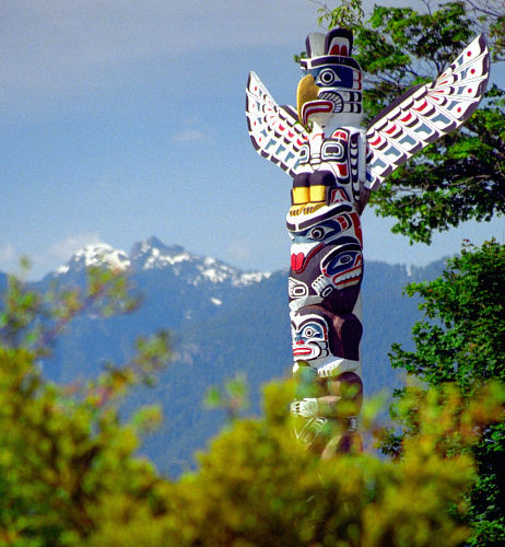 stanley-totem-poles