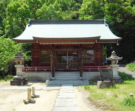 国瑞彦神社・拝殿