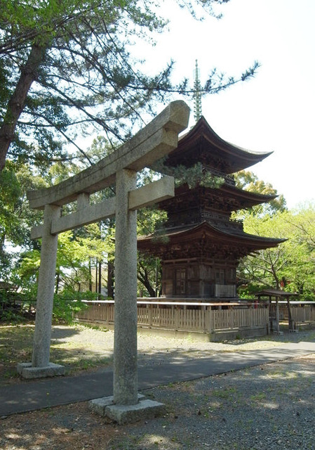 三明寺・三重塔