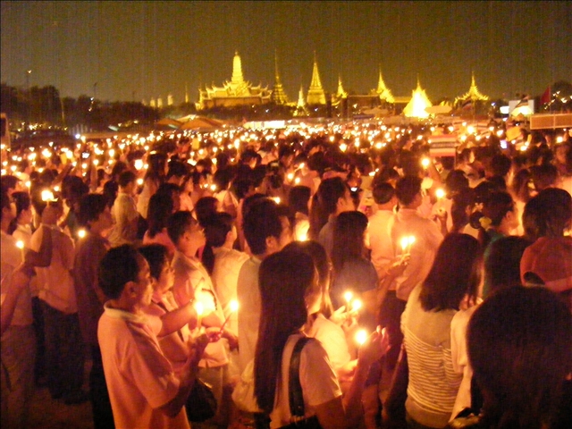 プミポン国王誕生日祝賀イベント2009