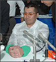 穴井憲一