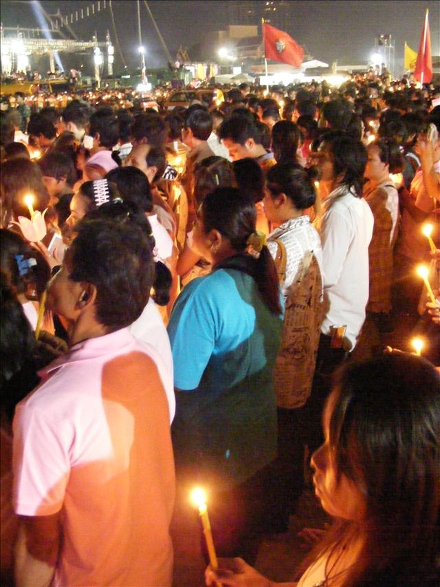 プミポン国王誕生日祝賀イベント2009