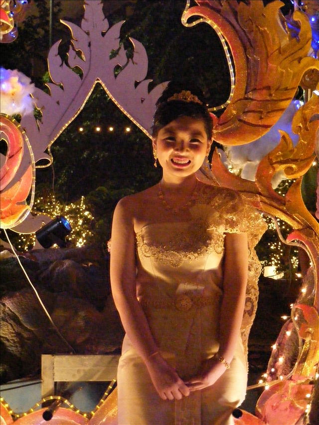 プミポン国王誕生日祝賀イベント2009