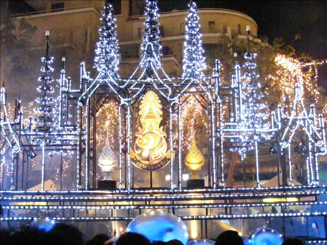 プミポン国王誕生日祝賀イベント2009
